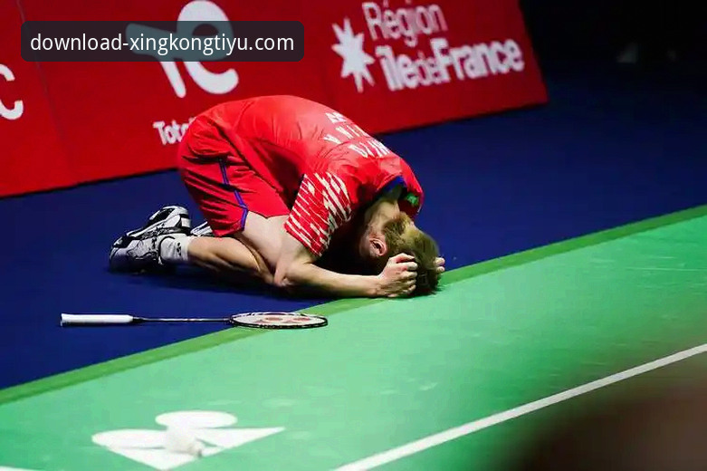 国羽男单八年等待终结，石宇奇亚锦赛夺冠最新动态